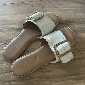 Universal Thread Beige Sandal